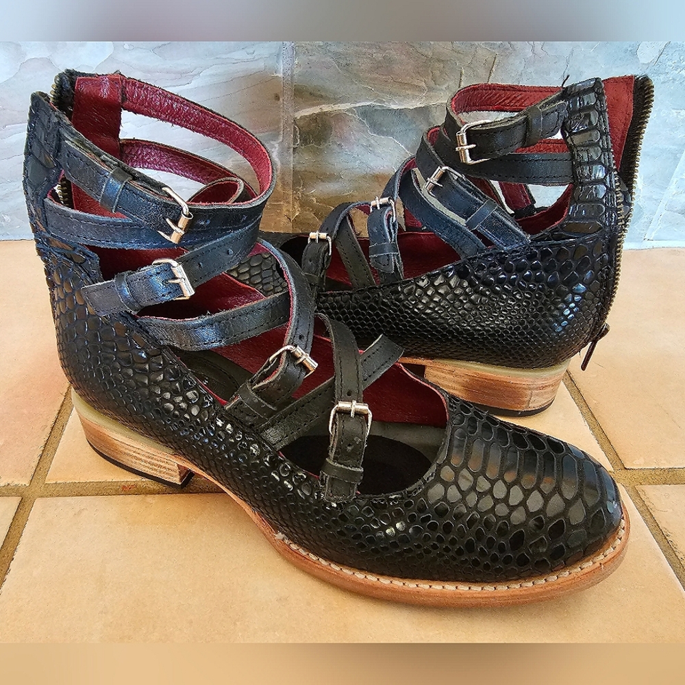 Freebird Marcel Black Snake Size 8